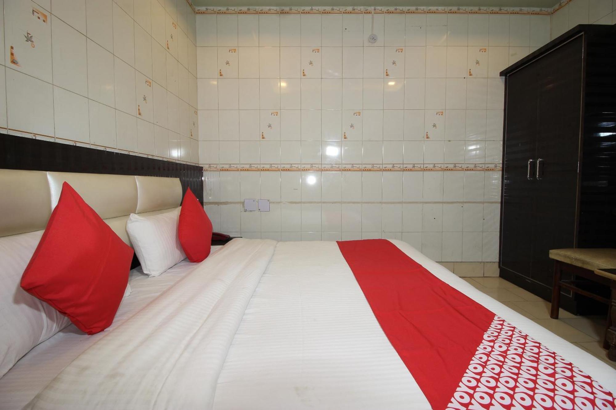Hotel O Blue Diamond Varanasi Exterior photo