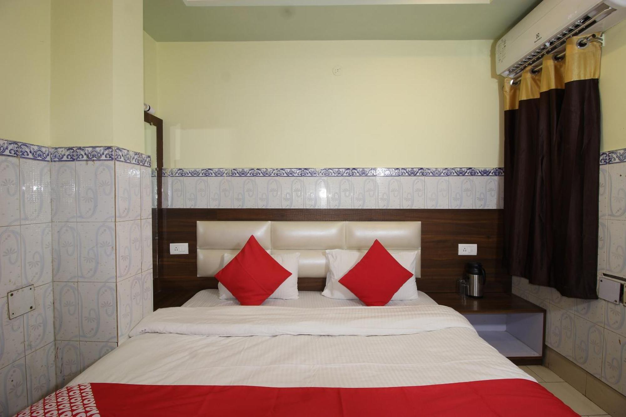 Hotel O Blue Diamond Varanasi Exterior photo
