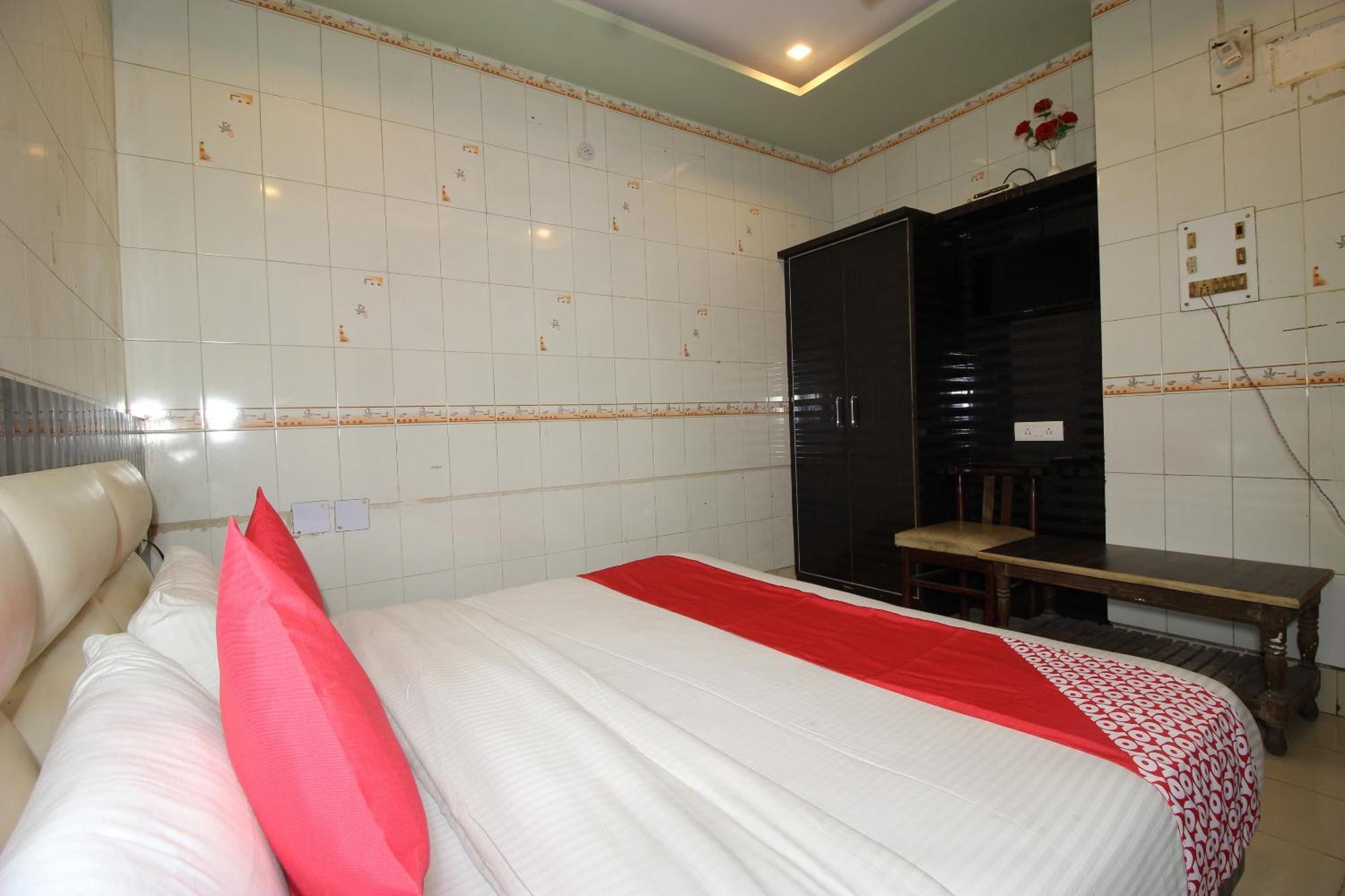 Hotel O Blue Diamond Varanasi Exterior photo