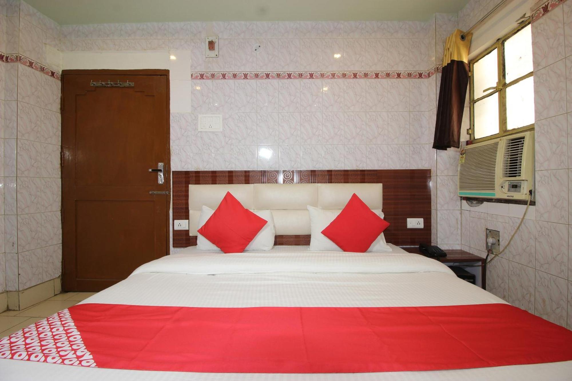 Hotel O Blue Diamond Varanasi Exterior photo